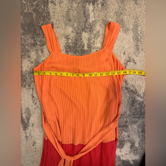 Women’s Orange Dana Bachman Colorblock Pleated Dress - Picture 5 of 6